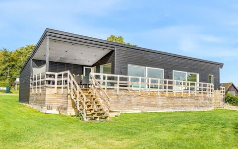 Fin - 150M from the Sea: Roof, House, Home, Cottage, Siding, Estate, Driveway, Garden Buildings, Yard, Shed