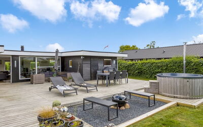 Adia - 500M from the Sea