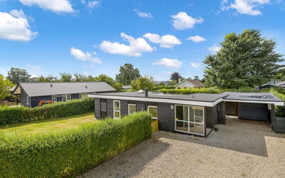 Adia - 500M from the Sea