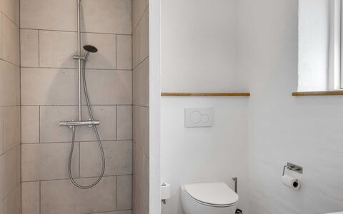 Wolter - 1.7Km from the Sea: Flooring, Wall, Bathroom, Plumbing Fixture, Toilet, Floor, Toilet Seat, Interior Design, Plumbing, Tile
