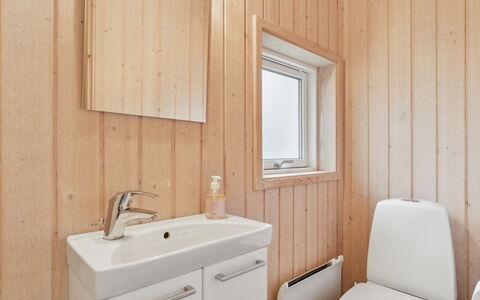 Hawarth - 275M from the Sea: Wall, Flooring, Wood, Floor, Plumbing Fixture, Interior Design, Ceiling, Sink, Bathroom Sink, Bathroom
