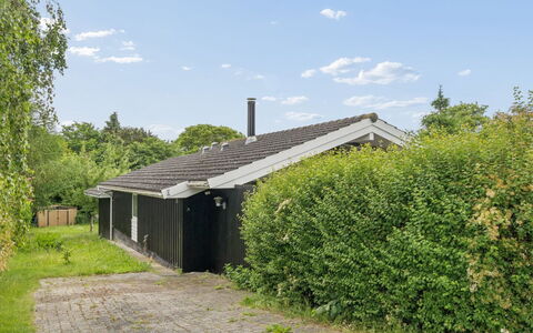 Rikhard - 175M to the Fjord: Shrub, House, Roof, Home, Cottage, Groundcover, Garden, Estate, Lawn, Driveway
