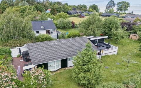 Rikhard - 175M to the Fjord: Residential Area, House, Roof, Home, Neighbourhood, Landscape, Suburb, Land Lot, Cottage, Human Settlement