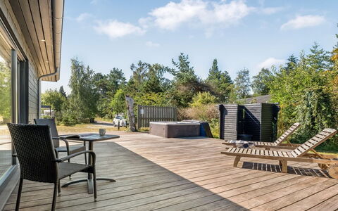 Milda - 100M from the Sea: House, Roof, Home, Cottage, Shrub, Groundcover, Estate, Farmhouse, Siding, Garden Buildings