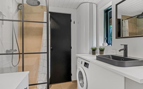 Karmen - 1Km from the Sea: Interior Design, Plumbing Fixture, Flooring, Floor, Washing Machine, Ceiling, Bathroom Cabinet, Room, Tap, Bathroom
