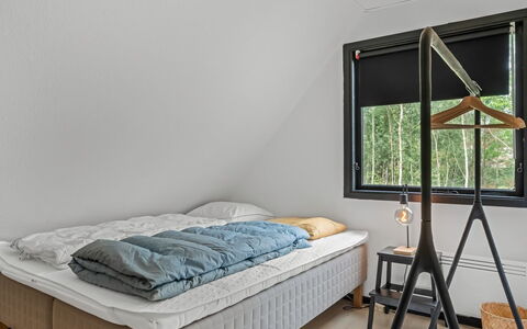 Karmen - 1Km from the Sea: Bedroom, Furniture, Bed, Wood, Flooring, Interior Design, Floor, Bedding, Bed Sheet, Linens