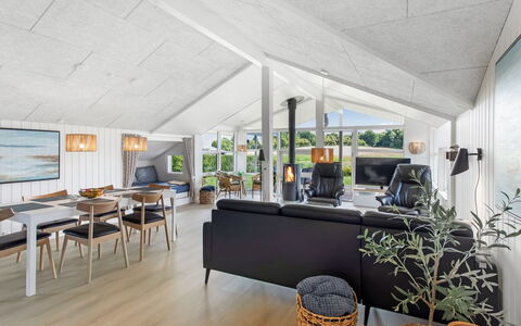 Eisa - 75M from the Sea: Wood, Ceiling, Hardwood, Plank, Wood Flooring, Chair, Lumber, Living Room, Deck