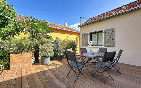 Les Musardises: Residential Area, Flowerpot, Furniture, Outdoor Furniture, Home, Garden, Deck, Eco Hotel, Houseplant