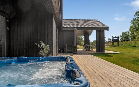 Berta - 2Km from the Sea: Swimming Pool, Composite Material, Estate, Cottage, Deck, Resort, Hardwood, Yard, Garden Buildings, Design