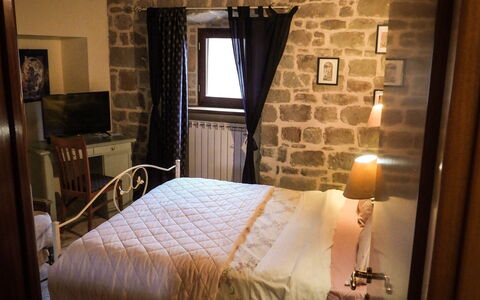 Agriturismo Arcera Apartments: Wall, Bedroom, Bed, Bed Sheet, Bedding, Furniture, Interior Design, Floor, Flooring, Linens