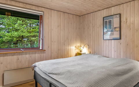Tole - 2Km from the Sea: Flooring, Interior Design, Wood, Bedroom, Floor, Bed, Ceiling, Bed Sheet, Room, Bedding