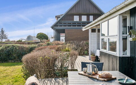 Wrage - from the Sea: Cottage, Backyard, Yard, Garden Buildings, Shed, Siding, Outdoor Furniture, Log Cabin, Outdoor Structure, Shack