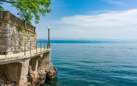 Design Jamar: Blue, Water, Body Of Water, Coast, Sea, Coastal And Oceanic Landforms, Ocean, Bank, Lake, Shore