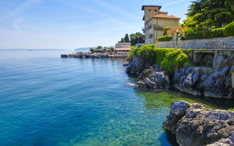 Design Jamar: Water, Body Of Water, Coastal And Oceanic Landforms, Coast, Sea, Watercourse, Ocean, Lake, Tourist Attraction, Shore