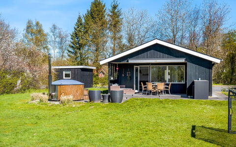 Kennet - 30Km from the Sea: Thatching, Cottage, House, Roof, Home, Farmhouse, Hut, Estate, Village