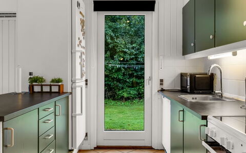 Ilsebet - 30Km from the Sea: Kitchen, Wood, Kitchen Appliance, Flooring, Countertop, Interior Design, Major Appliance, Cabinetry, Kitchen Sink, Furniture