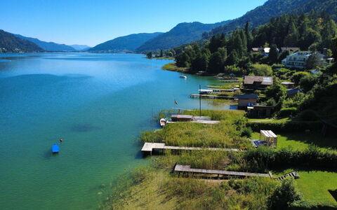 Haus Direkt am Ossiacher See: Water, Mountainous Landforms, Body Of Water, Water Resources, Mountain, Watercourse, Hill, Highland, Landscape, Coastal And Oceanic Landforms