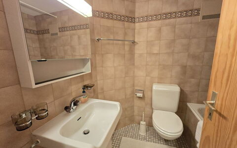 Ferienwohnung Selva: Bathroom, Toilet Seat, Plumbing Fixture, Flooring, Floor, Bathroom Sink, Toilet, Sink, Interior Design, Tap