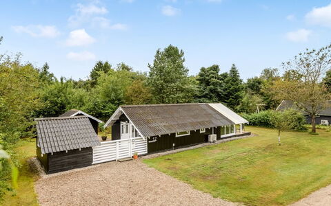 Madita - 30Km from the Sea: Roof, House, Home, Cottage, Door, Siding, Deck, Porch, Plank, Hardwood