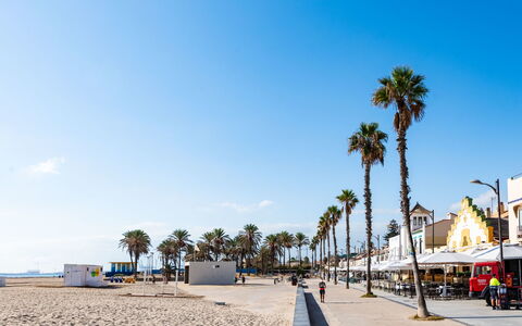 Playa Patacona: Sky, Beach, Shade, Vacation, Sand, Leisure, Walkway
