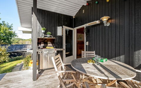 Eggertsine - 1.2Km from the Sea: Wood, Home, Porch, Deck, Hardwood, Roof, Wood Stain, Wood Flooring, Eco Hotel