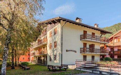 Mansarda in Legno San Rocco: Apartment, Balcony, Handrail, Hotel
