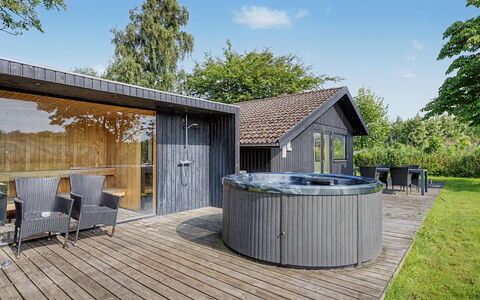 Litle - 30M from the Sea: Blue, Cottage, House, Home, Farmhouse, Estate, Siding