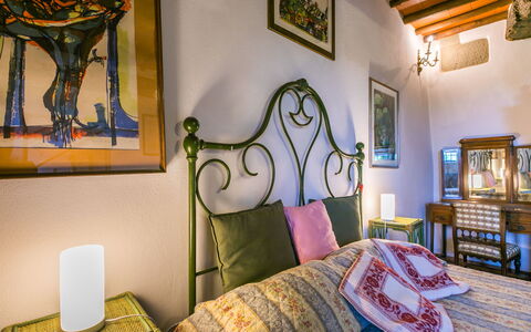 Ridaldi: Bedroom, Interior Design, Furniture, Bed, Bed Sheet, Bedding, Lighting, Ceiling, Bed Frame, Picture Frame
