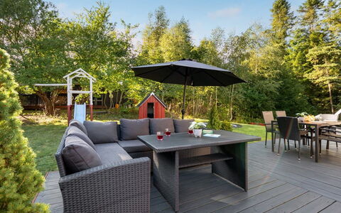 Winder - 925M from the Sea: Wood, Home, Porch, Deck, Hardwood, Roof, Wood Stain, Wood Flooring, Eco Hotel