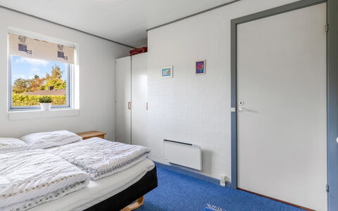 Mainio - 800M from the Sea: Floor, Bedroom, Ceiling, Room, Bed, Bedding, Bed Frame, Bed Sheet, Daylighting, Plaster