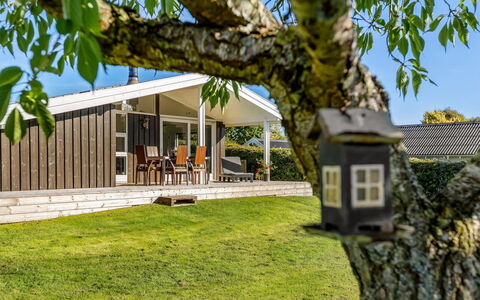 Quanna - 450M from the Sea: Cottage, Backyard, Yard, Garden Buildings, Shed, Siding, Outdoor Furniture, Log Cabin, Outdoor Structure, Shack