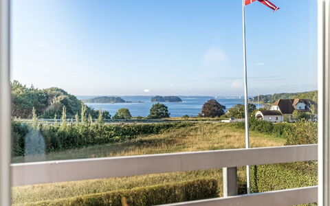 Senni - 800M from the Sea: Grass, Grassland, Land Lot, Cottage, Rural Area, Meadow, Garden Buildings, Garden, Shed