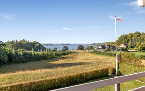 Senni - 800M from the Sea: Grass, Grassland, Land Lot, Cottage, Rural Area, Meadow, Garden Buildings, Garden, Shed