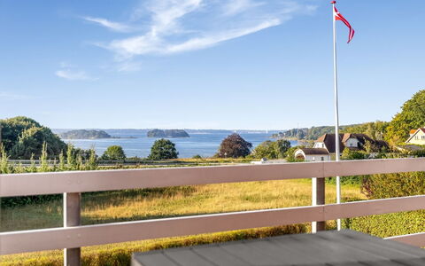 Senni - 800M from the Sea: Grass, Grassland, Land Lot, Cottage, Rural Area, Meadow, Garden Buildings, Garden, Shed
