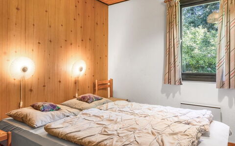 Aron - 30Km from the Sea: Interior Design, Bed, Bedroom, Wall, Furniture, Wood, Ceiling, Flooring, Floor, Room