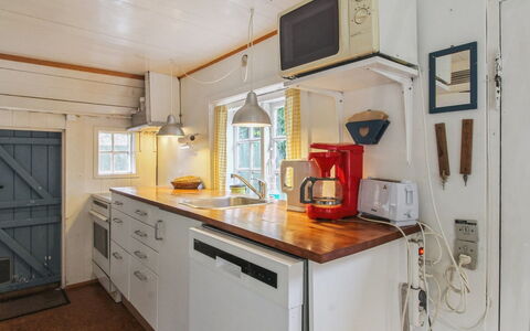 Thorfrid - 1Km from the Sea: Flooring, Wood, Interior Design, Floor, Kitchen, Ceiling, Countertop, Room, Cabinetry, Furniture