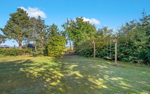 Leani - 150M from the Sea: Grass, Grassland, Land Lot, Cottage, Rural Area, Meadow, Garden Buildings, Garden, Shed