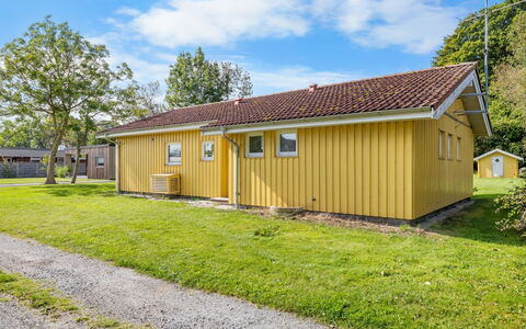 Solja - 85M from the Sea: Grass, Grassland, Land Lot, Cottage, Rural Area, Meadow, Garden Buildings, Garden, Shed
