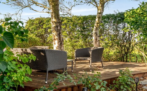 Missa - 2Km to the Fjord: Blue, Shrub, Cottage, Groundcover, Garden, Estate, Shade, Landscaping, Farmhouse, Eco Hotel