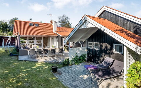Tede - 1Km from the Sea: Grass, Grassland, Land Lot, Cottage, Rural Area, Meadow, Garden Buildings, Garden, Shed