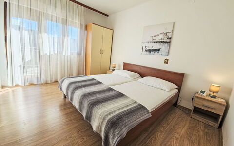Palada: Wood, Bed, Furniture, Bedroom, Interior Design, Floor, Flooring, Apartment, Room, Bed Sheet