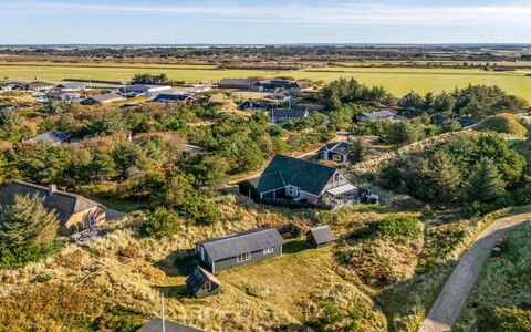 Acucena - 500M from the Sea: Cottage, Backyard, Yard, Garden Buildings, Shed, Siding, Outdoor Furniture, Log Cabin, Outdoor Structure, Shack