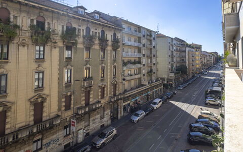 Nolo 51: Building, City, Urban Area, Neighbourhood, Apartment, Residential Area, Street, Condominium, Metropolitan Area, Family Car