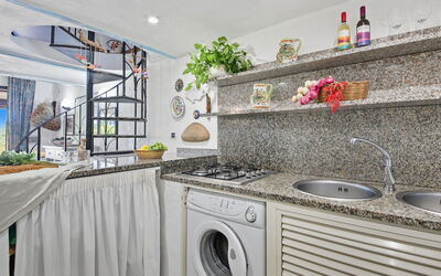 Accommodation:&nbsp;Petunia 691.1