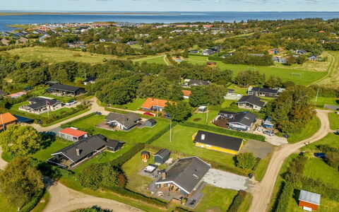 Thamina - 200M to the Fjord: Home, Roof, House, Door, Cottage, Shade, Garden, Groundcover, Porch, Yard