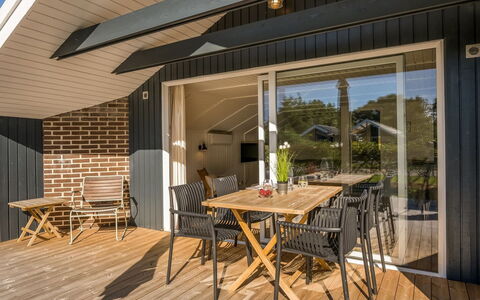 Thamina - 200M to the Fjord: Home, Roof, House, Door, Cottage, Shade, Garden, Groundcover, Porch, Yard