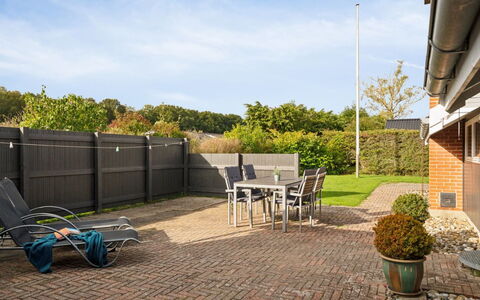 Hannah - 200M from the Sea: House, Home, Door, Roof, Cottage, Estate, Garden, Shade, Siding, Yard