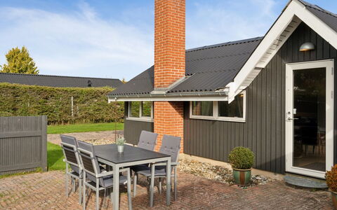 Hannah - 200M from the Sea: House, Home, Door, Roof, Cottage, Estate, Garden, Shade, Siding, Yard