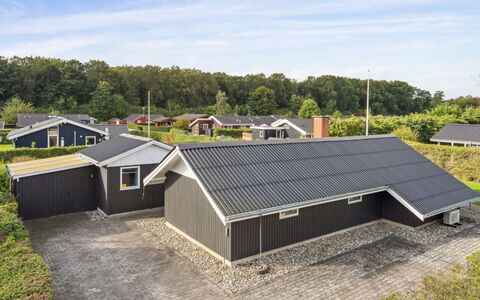 Hannah - 200M from the Sea: House, Home, Door, Roof, Cottage, Estate, Garden, Shade, Siding, Yard