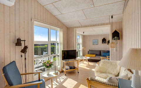 Skarthi - 200M from the Sea: Wood, Flooring, Interior Design, Floor, Ceiling, Furniture, Room, Home, Wood Flooring, Living Room